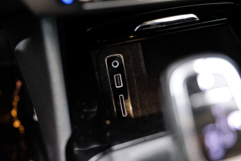 Used 2019 Maserati Levante image 28