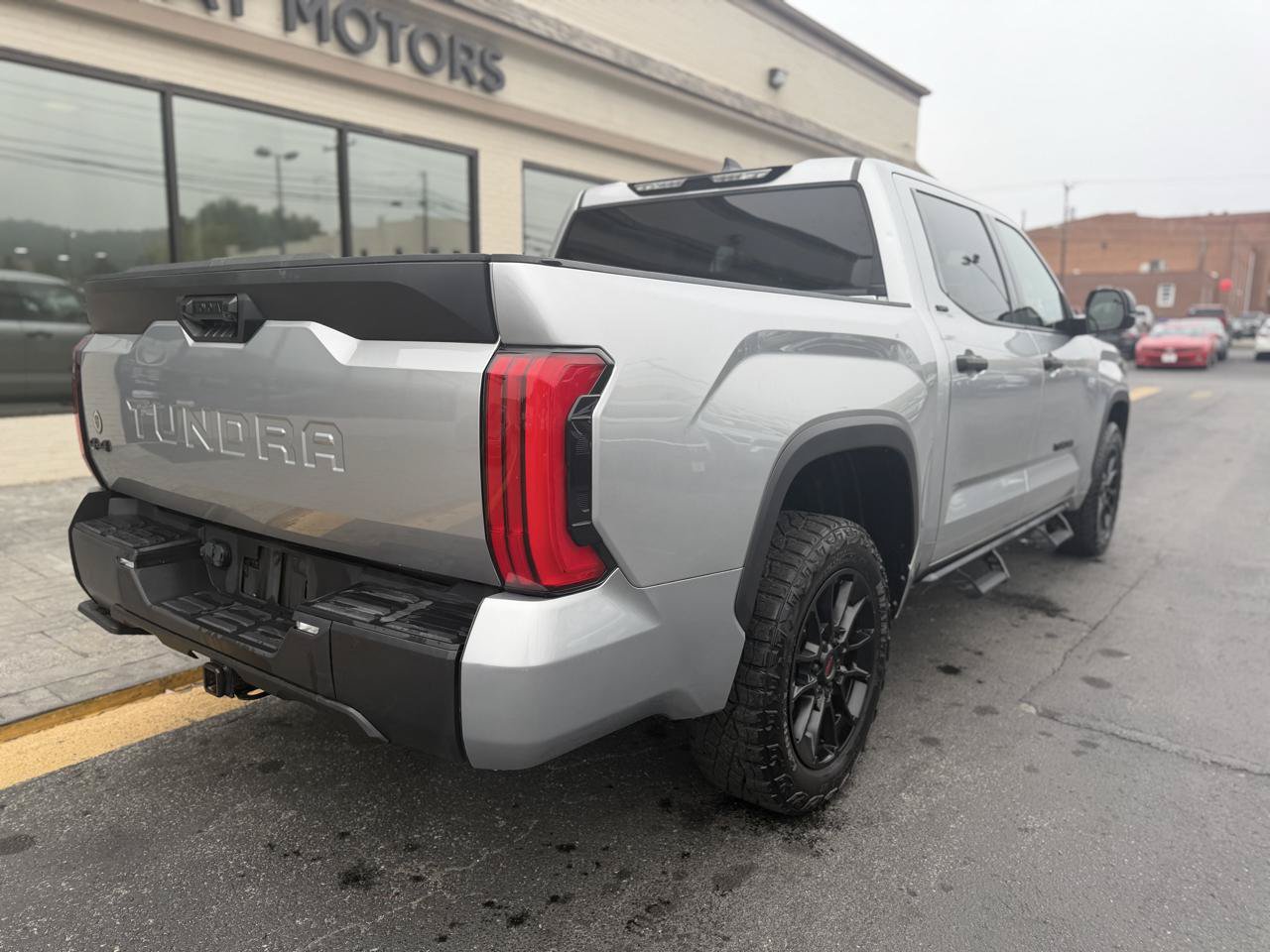 Used 2023 Toyota Tundra SR5 AWD/4WD image 3