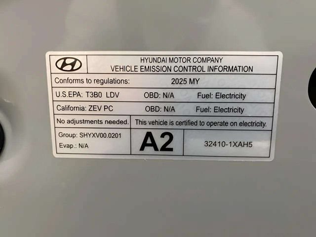 Used 2025 Hyundai Ioniq 6 SEL RWD image 92