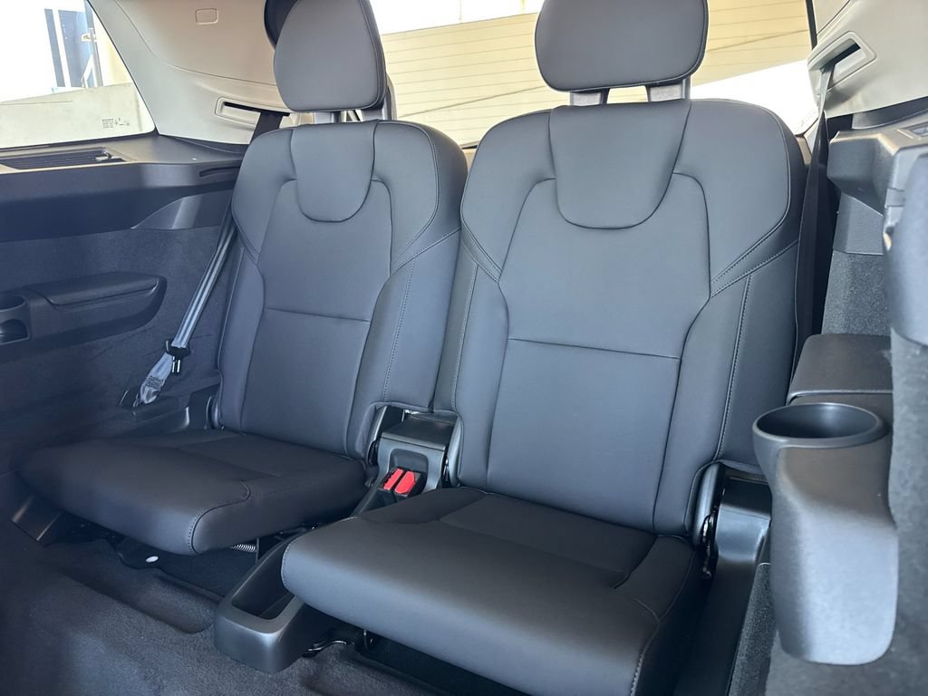 New 2026 Volvo XC90 B5 Plus AWD/4WD image 14