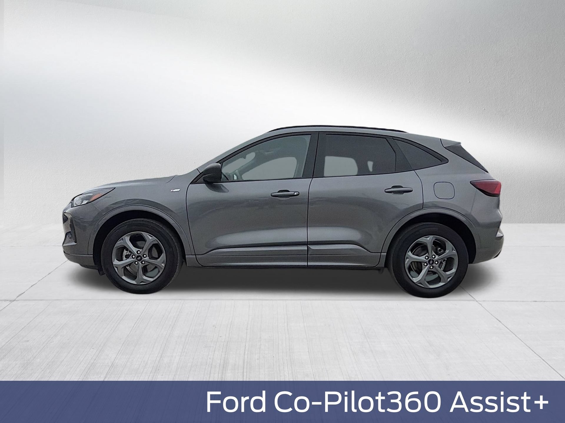 Used 2024 Ford Escape ST-Line w/ Tech Pack #1 AWD/4WD image 12