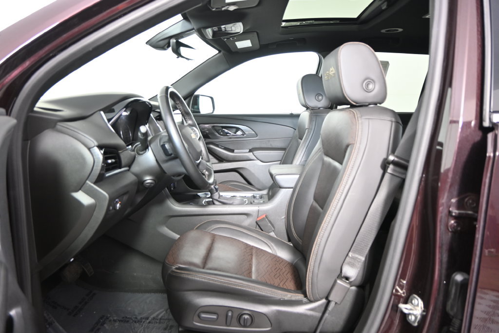 Used 2023 Chevrolet Traverse High Country w/ LPO, Floor Liner Package AWD/4WD image 21