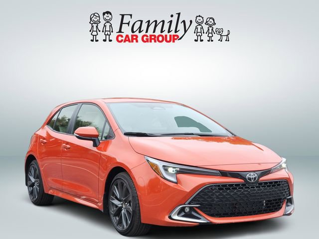 Used 2025 Toyota Corolla XSE image 2