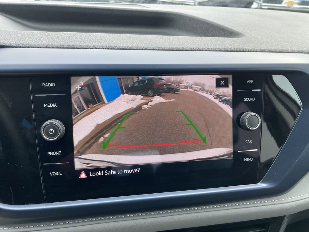 Used 2024 Volkswagen Taos SE image 11