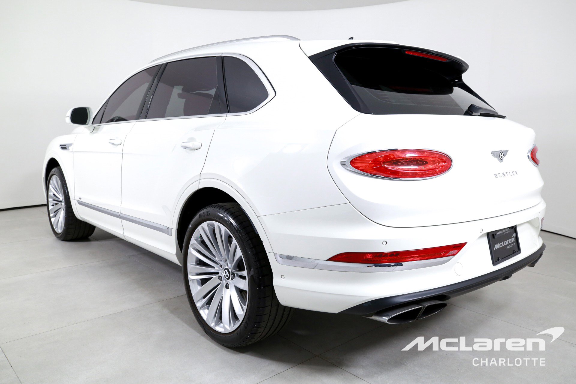 Used 2022 Bentley Bentayga image 6