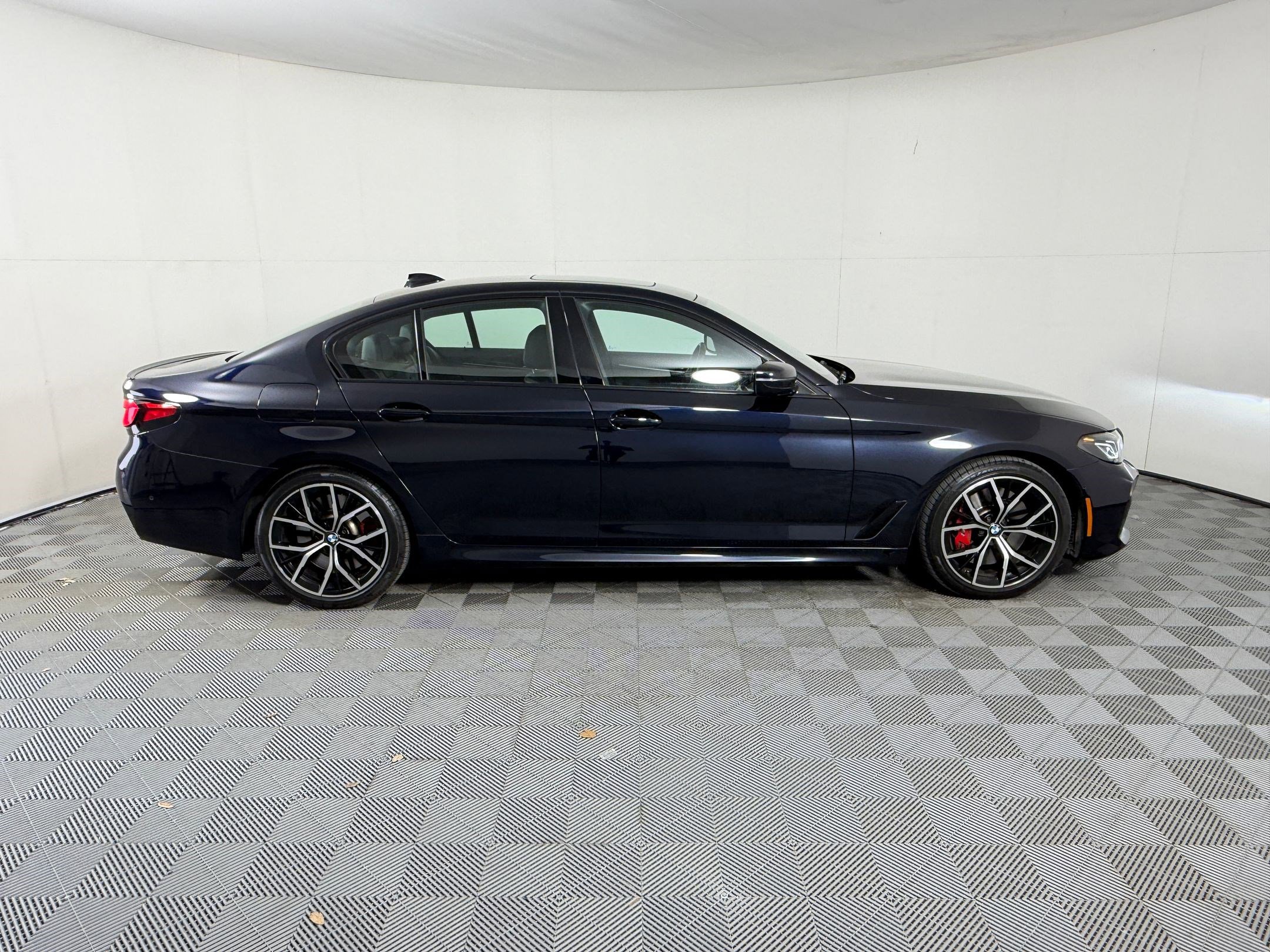 Certified 2023 BMW 540i w/ M Sport Package RWD image 8