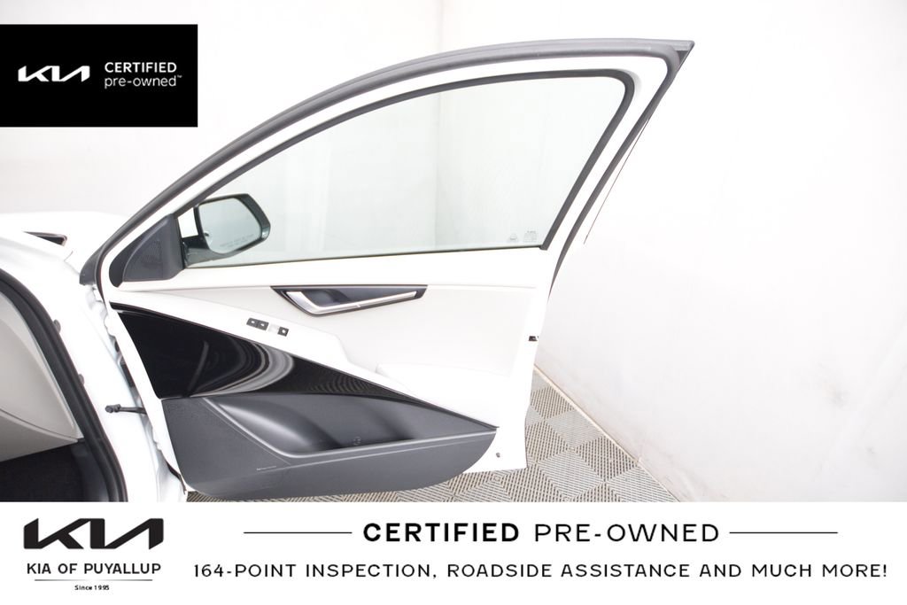 Certified 2023 Kia Niro Wave w/ Wave Preserve Package image 16
