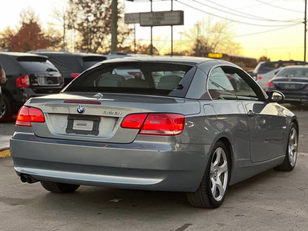 Used 2007 BMW 328i Convertible image 10