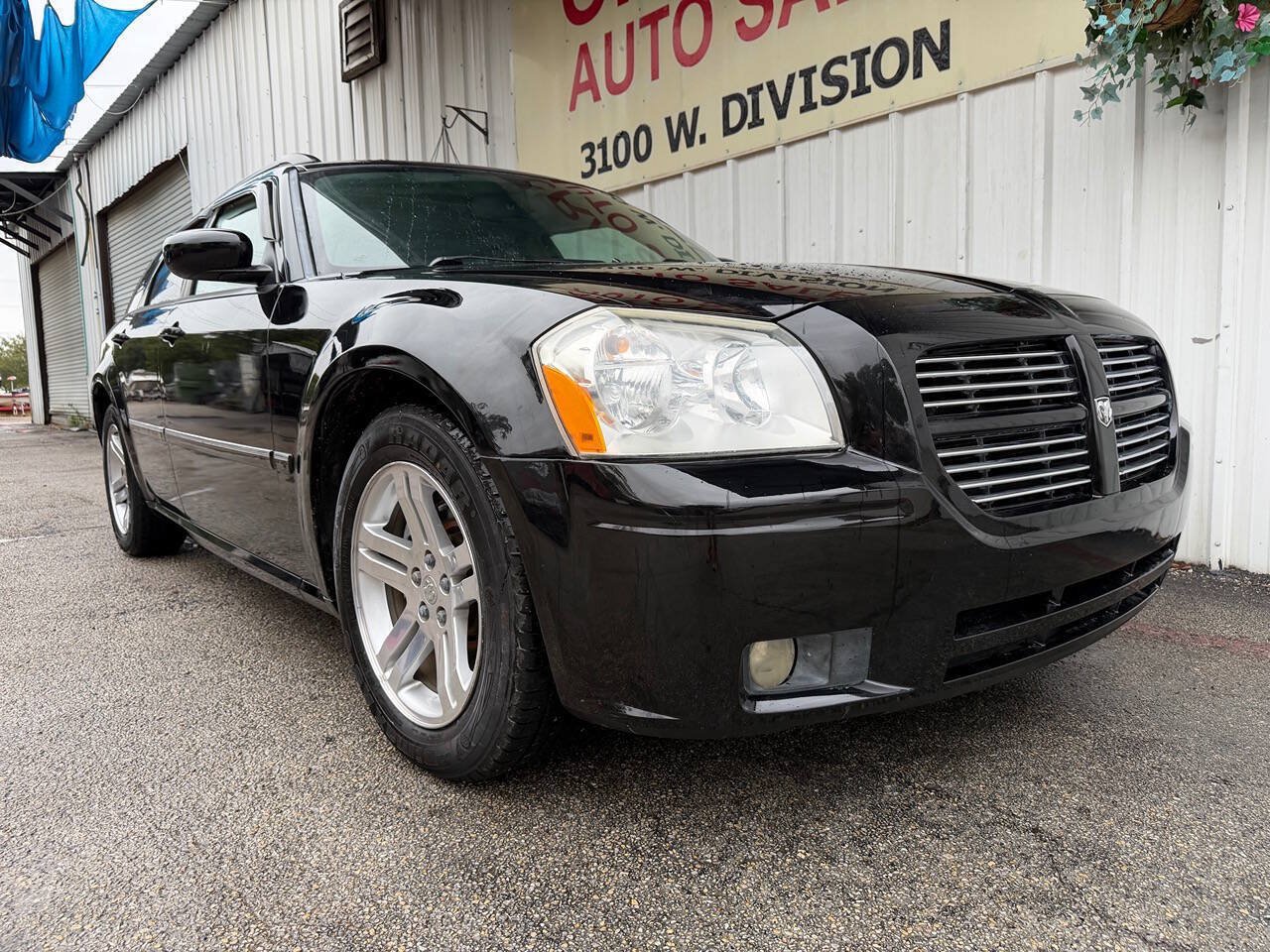 Used 2005 Dodge Magnum R/T w/ Convenience Group II RWD image 1