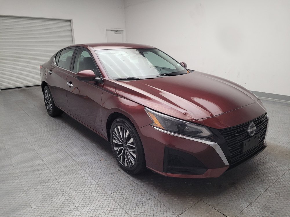 Used 2023 Nissan Altima 2.5 SV AWD/4WD image 13