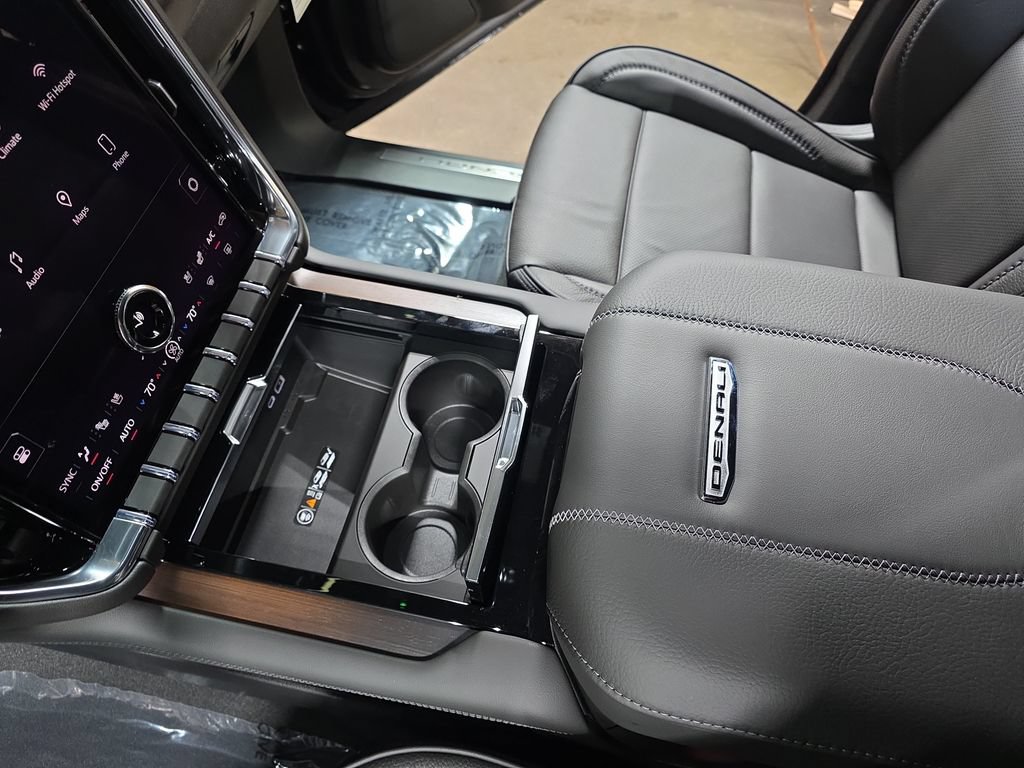 New 2026 GMC Yukon Denali w/ Advanced Technology Package AWD/4WD image 23