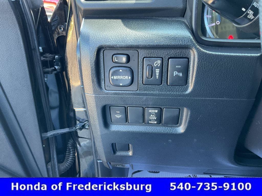 Used 2018 Toyota 4Runner Limited AWD/4WD image 41