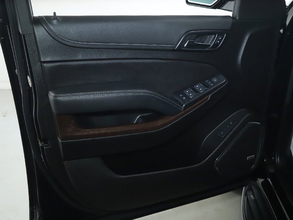 Used 2019 GMC Yukon XL SLT w/ Graphite Performance Edition image 17