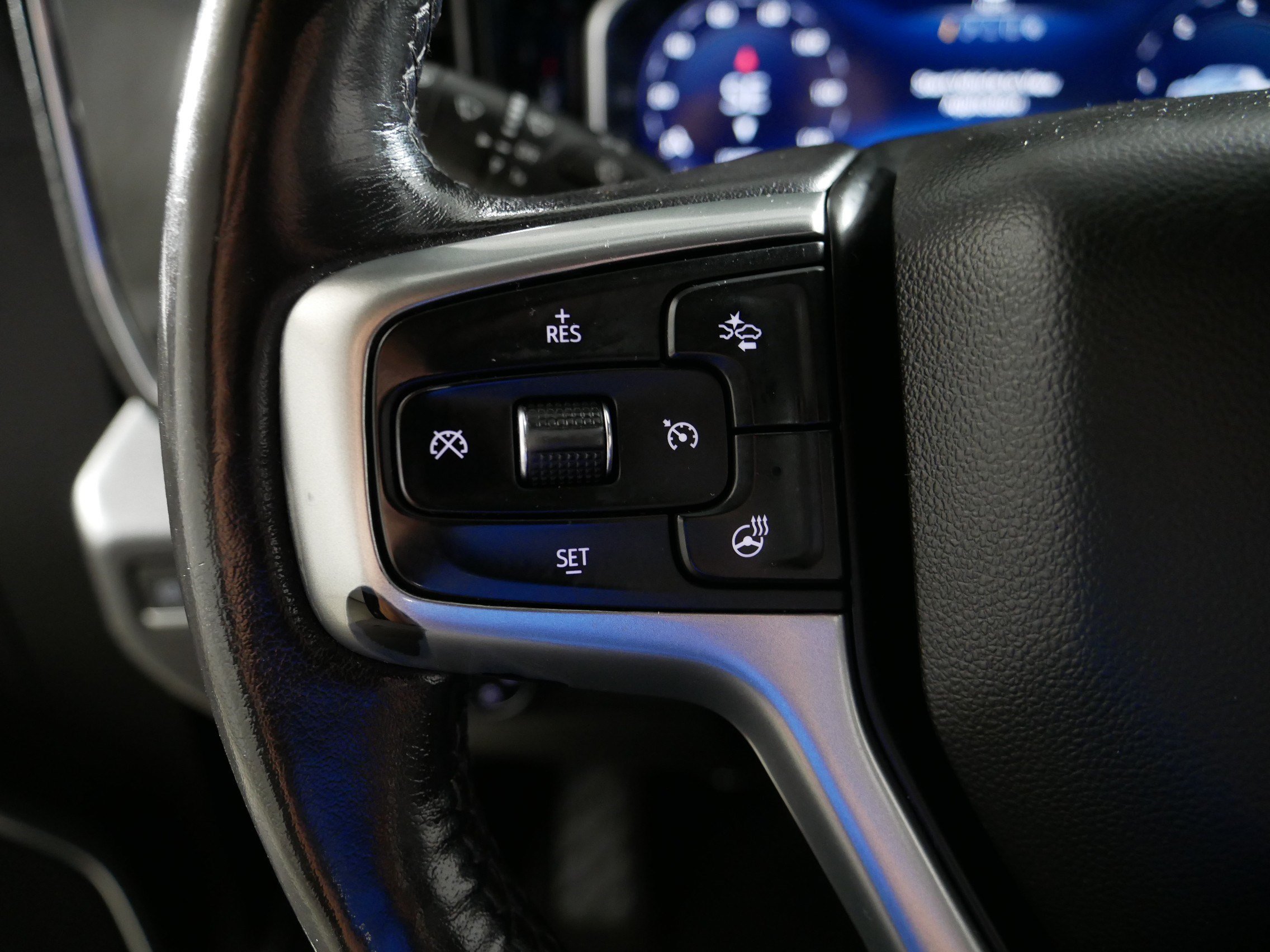Used 2022 Chevrolet Silverado 1500 LT AWD/4WD image 27