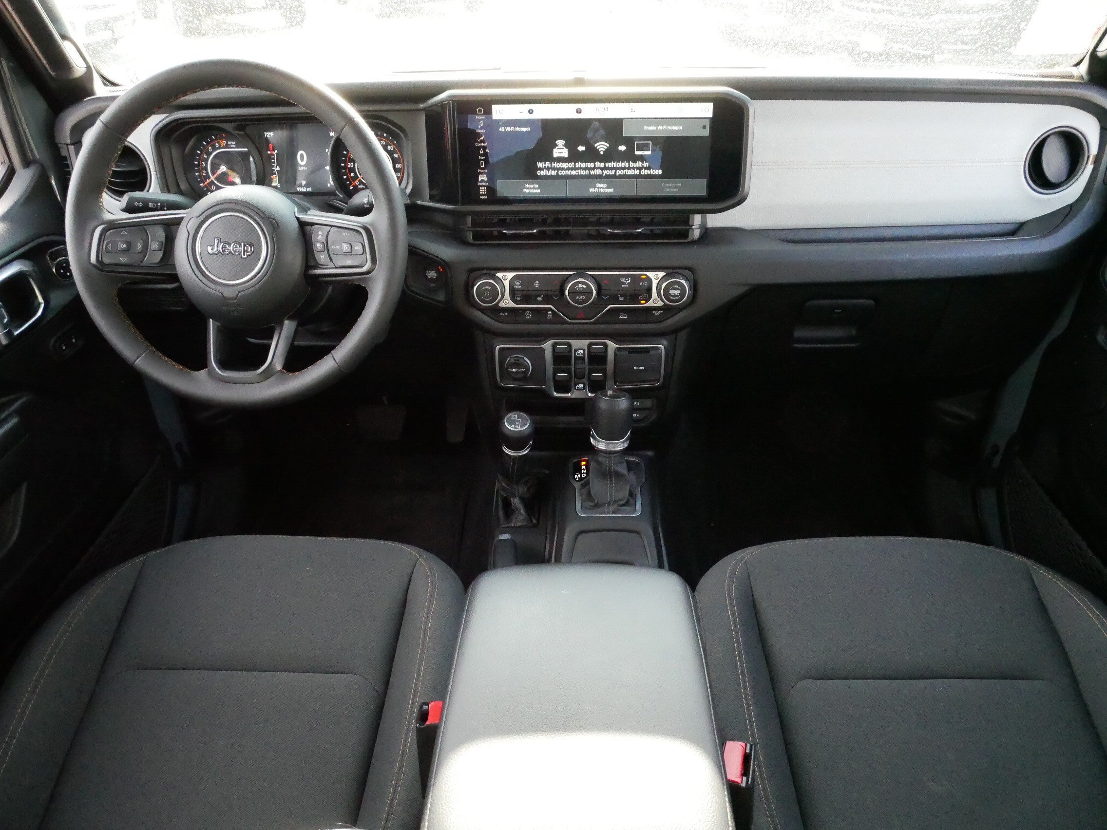 Used 2025 Jeep Gladiator Sport AWD/4WD image 10