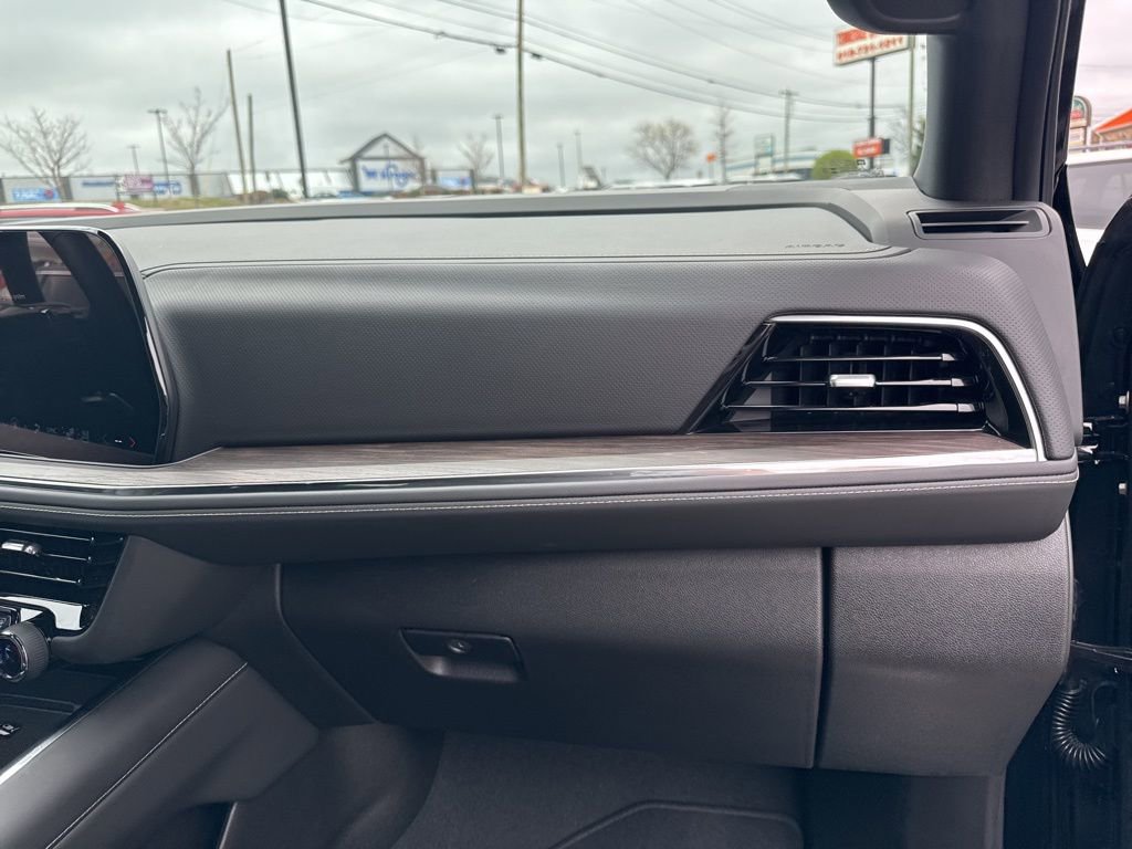 Used 2025 Chevrolet Tahoe Premier image 24