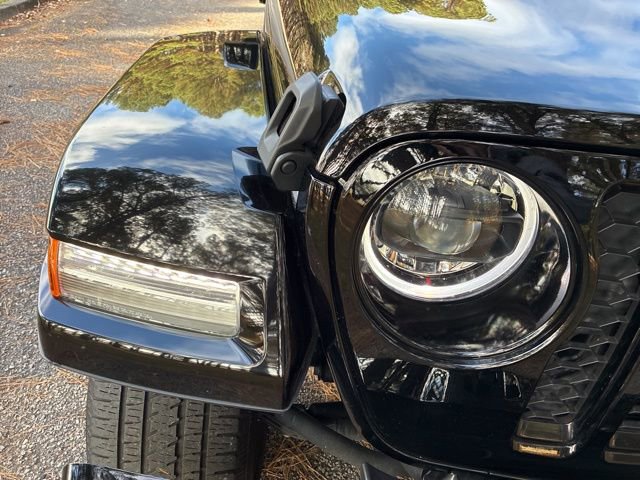 Used 2023 Jeep Gladiator Overland image 10