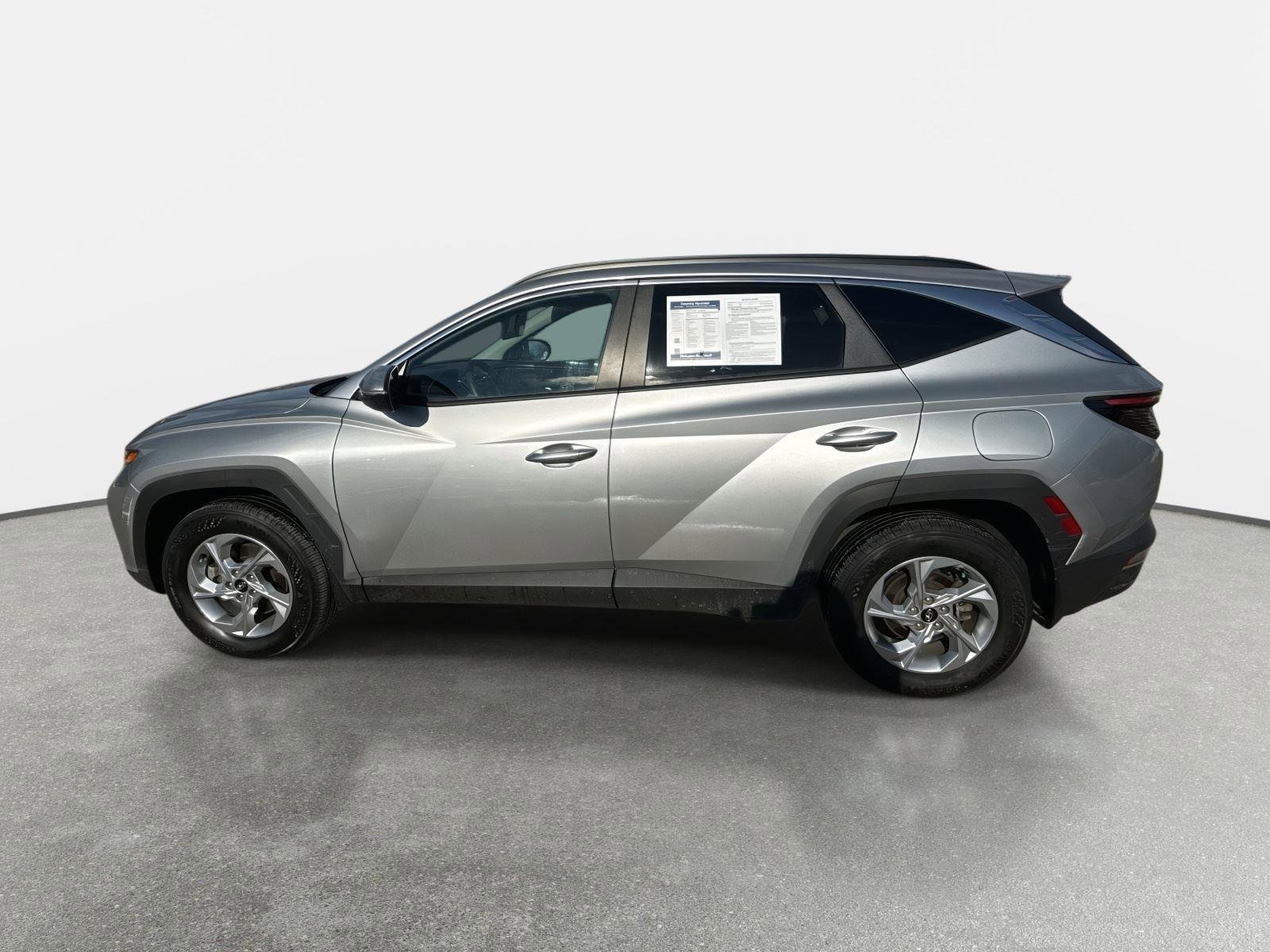 Used 2023 Hyundai Tucson SEL w/ Winter Package image 8