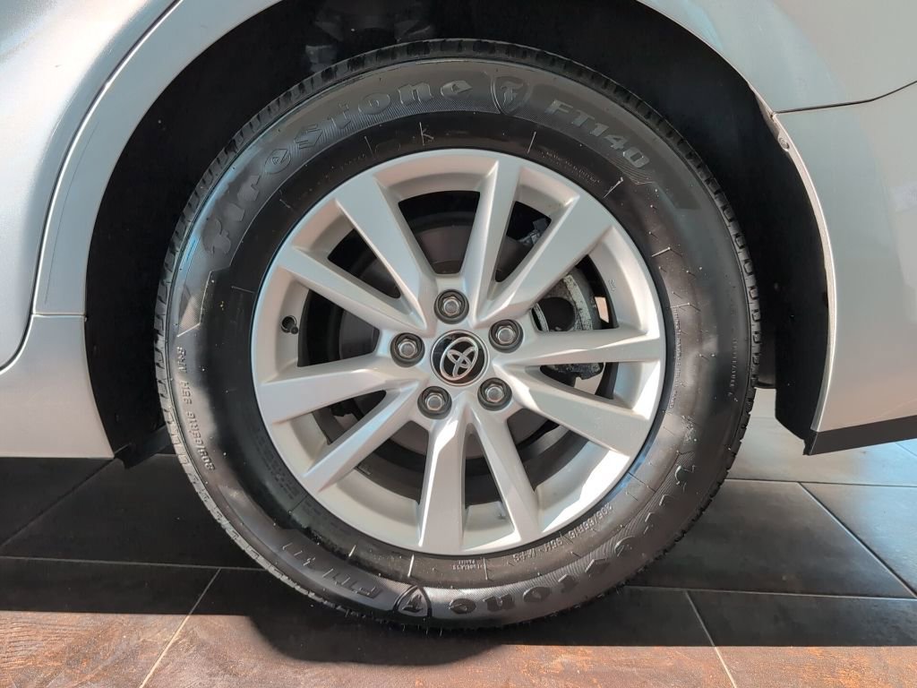 Used 2025 Toyota Camry LE FWD image 11