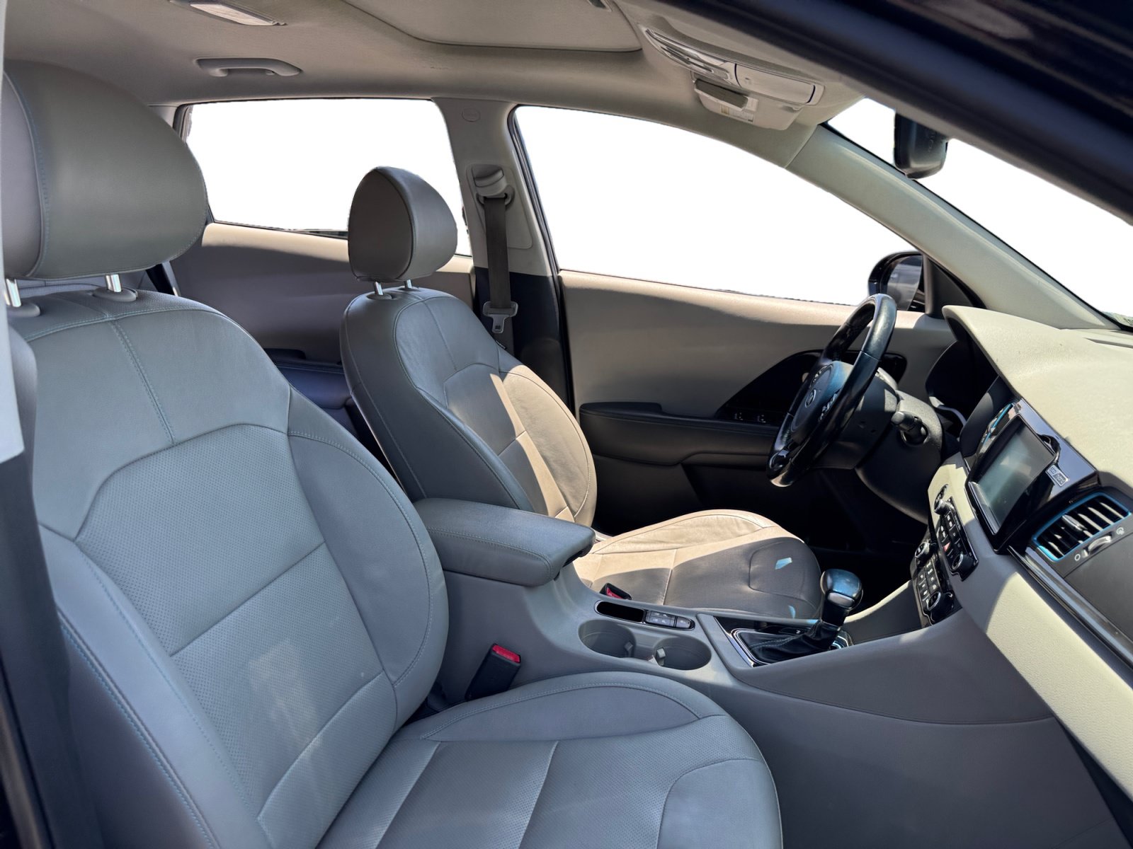 Used 2019 Kia Niro Touring FWD image 15