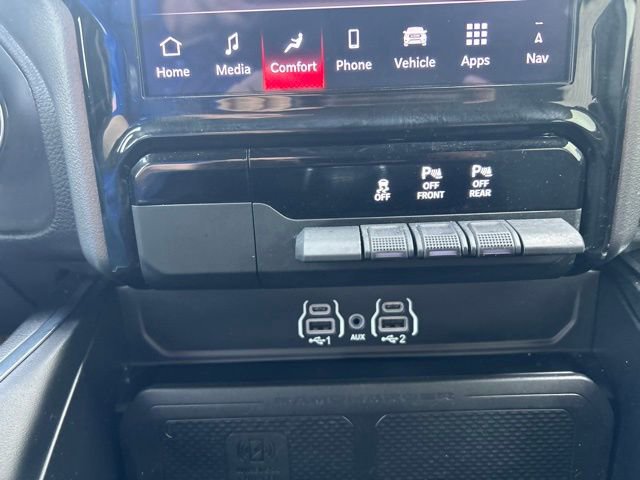 Used 2025 RAM 1500 Big Horn AWD/4WD image 31