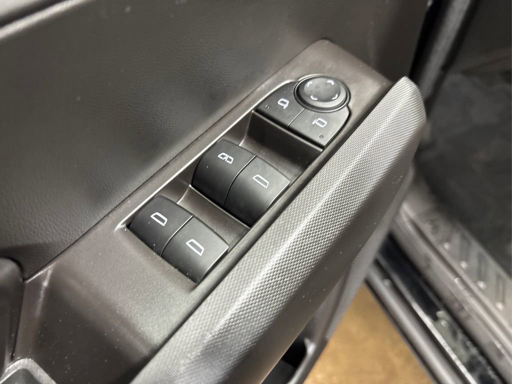 Used 2025 GMC Canyon Elevation AWD/4WD image 36