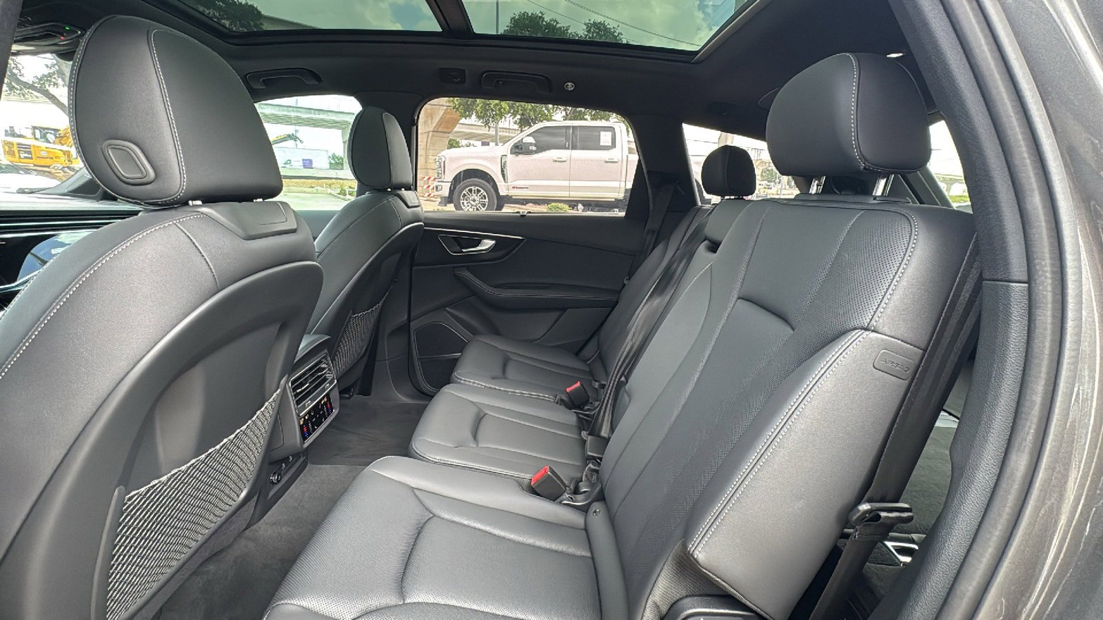 New 2026 Audi Q7 3.0T Premium Plus AWD/4WD image 15