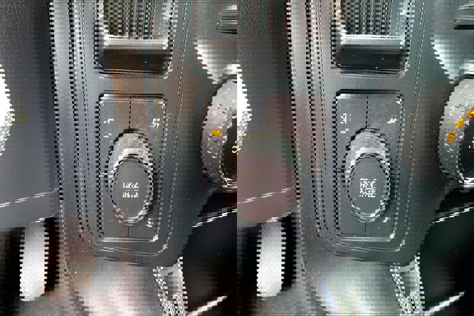 Certified 2025 Ford F150 STX w/ Equipment Group 200A AWD/4WD image 30