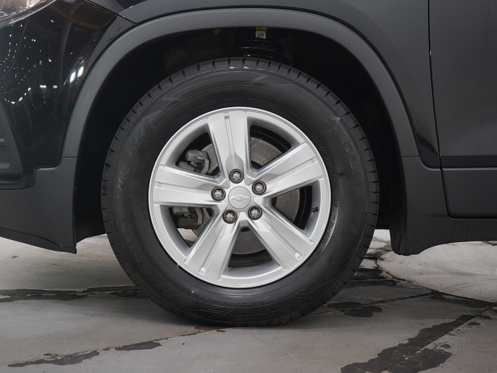 Used 2020 Chevrolet Trax LS w/ Tint and Cruise Package FWD image 29
