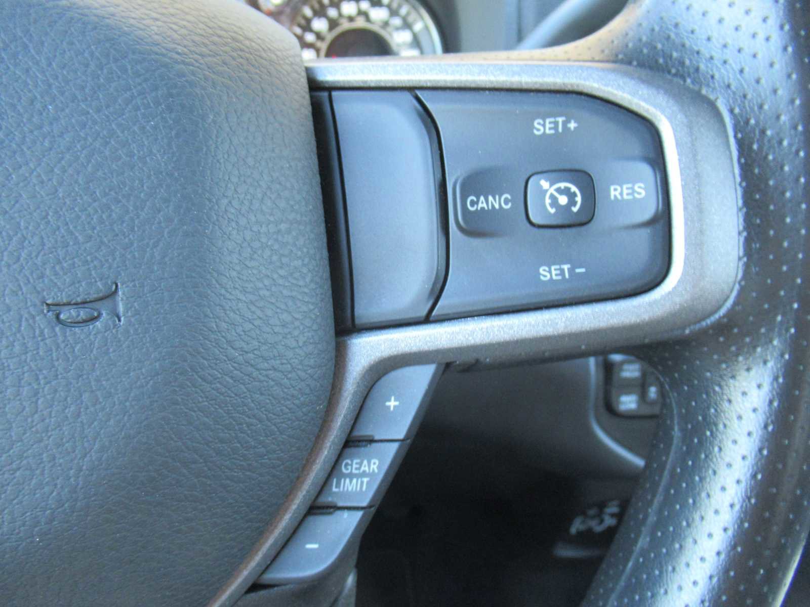 Used 2024 RAM 2500 Tradesman w/ Chrome Appearance Group image 31