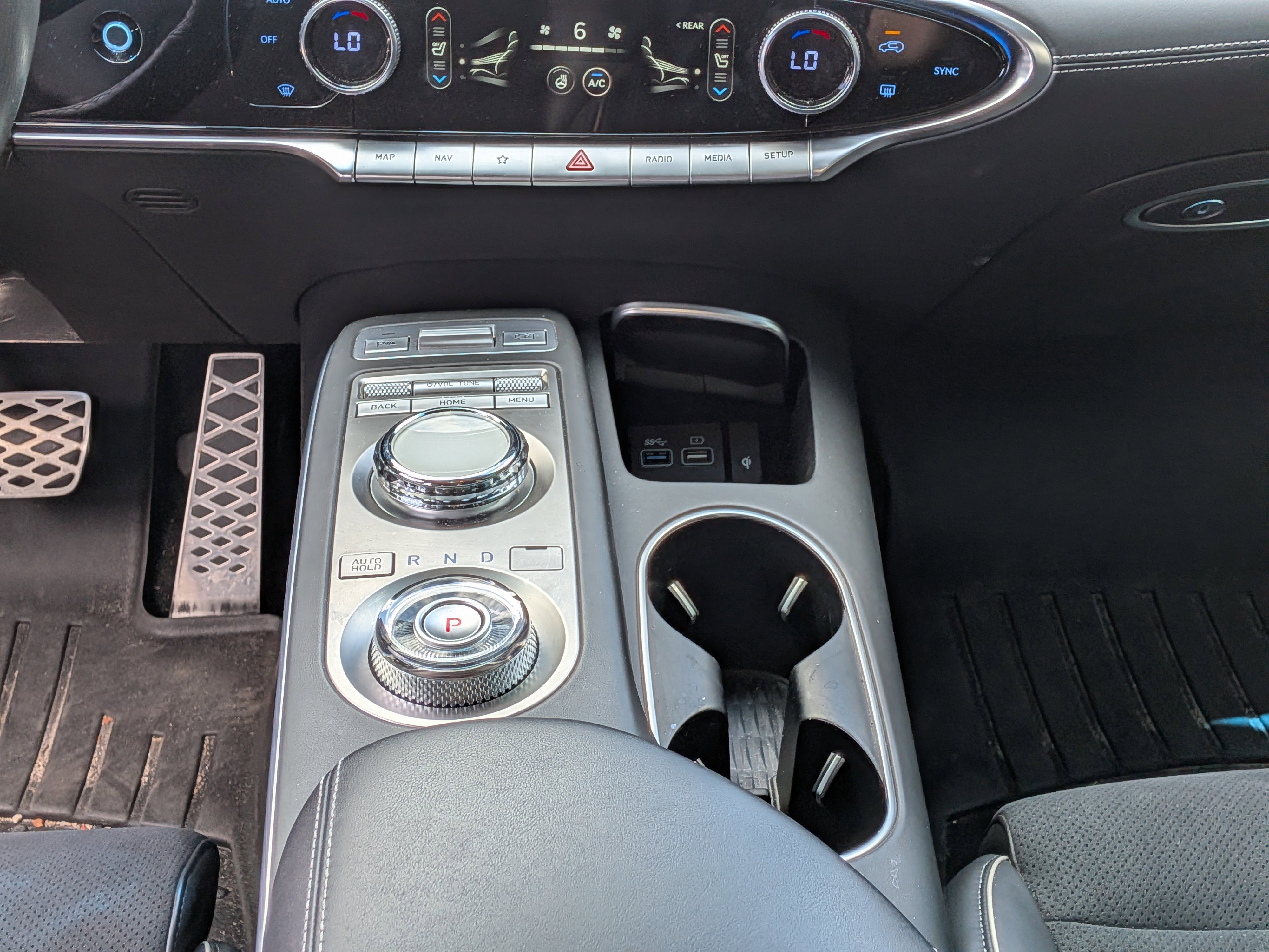 Used 2022 Genesis GV70 3.5T Sport w/ Sport Prestige Package image 22