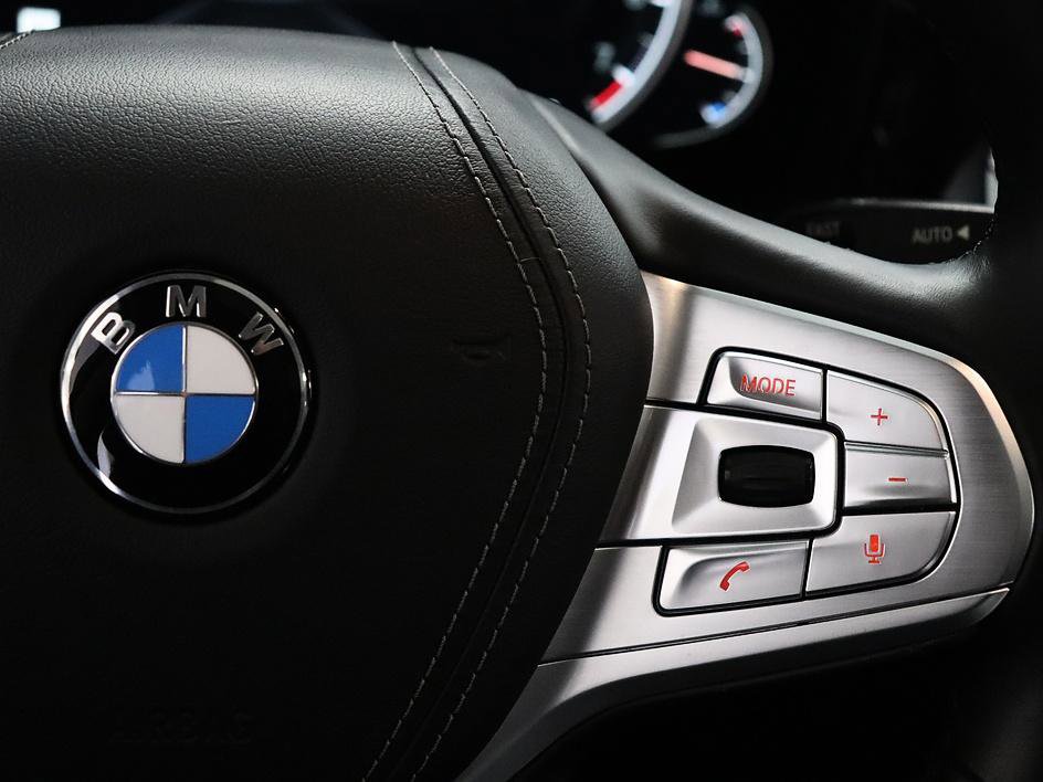 Used 2017 BMW 750i RWD image 41