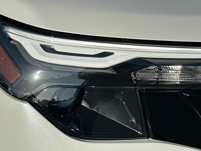 Certified 2025 Subaru Forester Sport w/ Popular Package #2 image 33