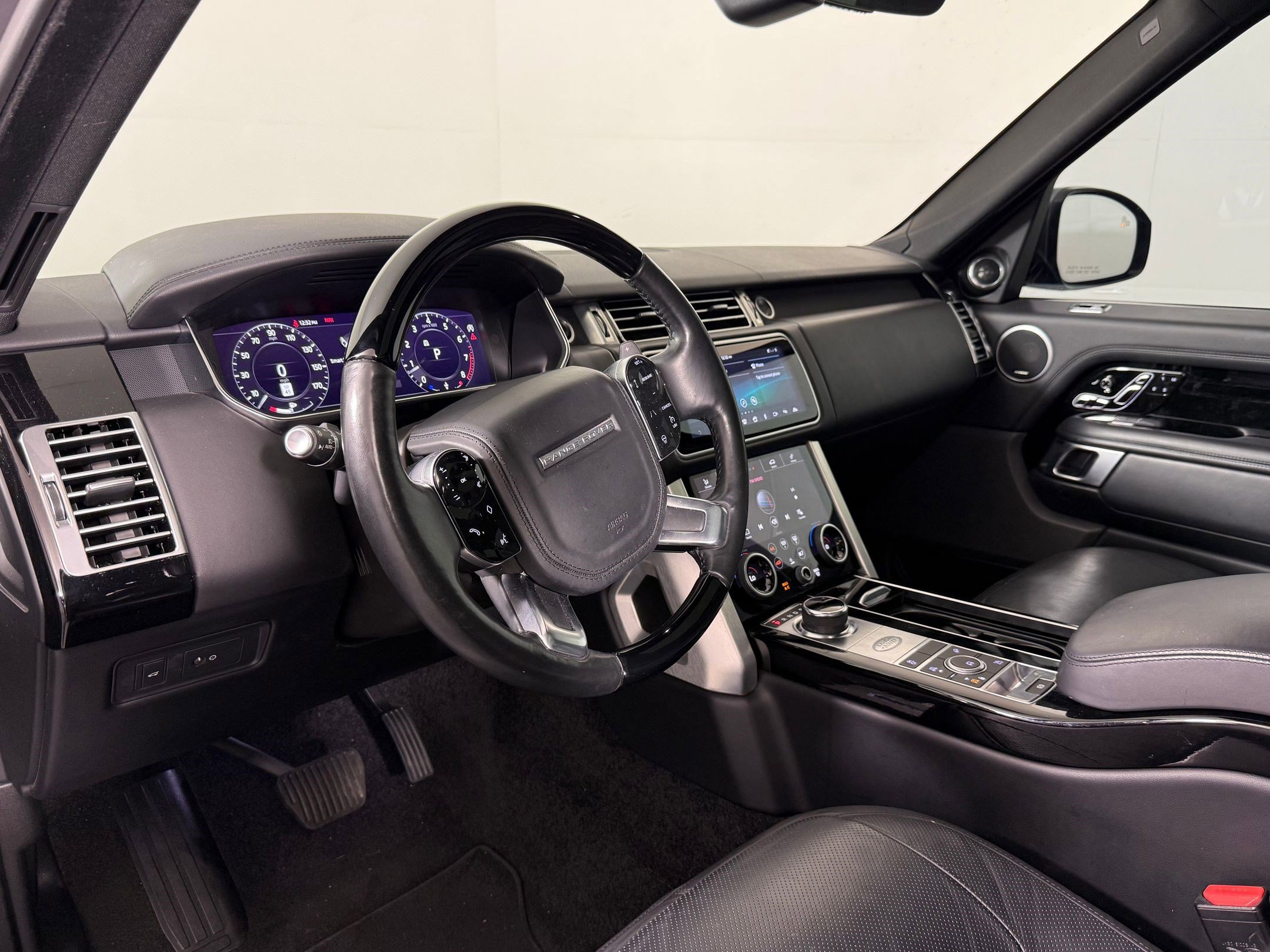 Used 2020 Land Rover Range Rover Long Wheelbase HSE AWD/4WD image 4