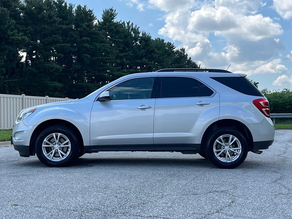 Used 2017 Chevrolet Equinox LT w/ Convenience Package FWD image 4