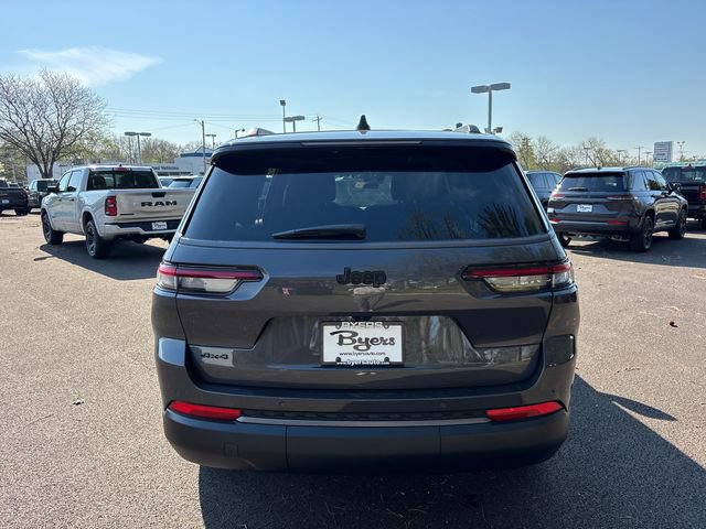 New 2026 Jeep Grand Cherokee L Limited w/ Limited Altitude Package AWD/4WD image 31