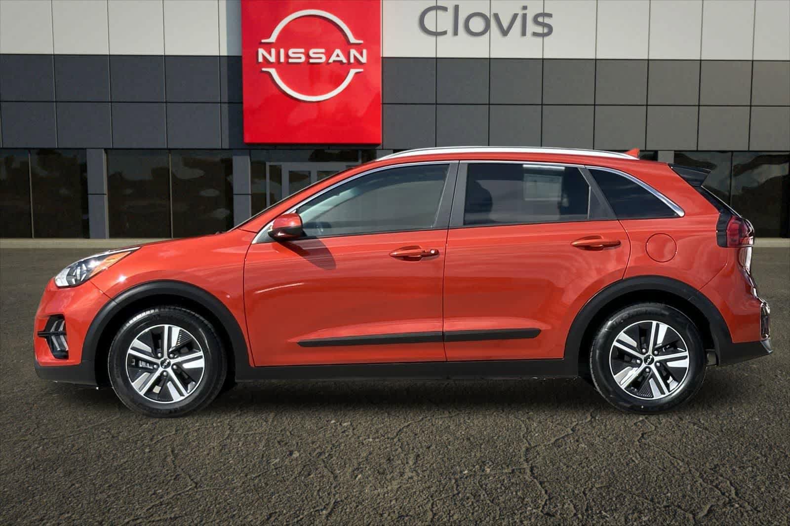 Used 2022 Kia Niro LXS FWD image 6
