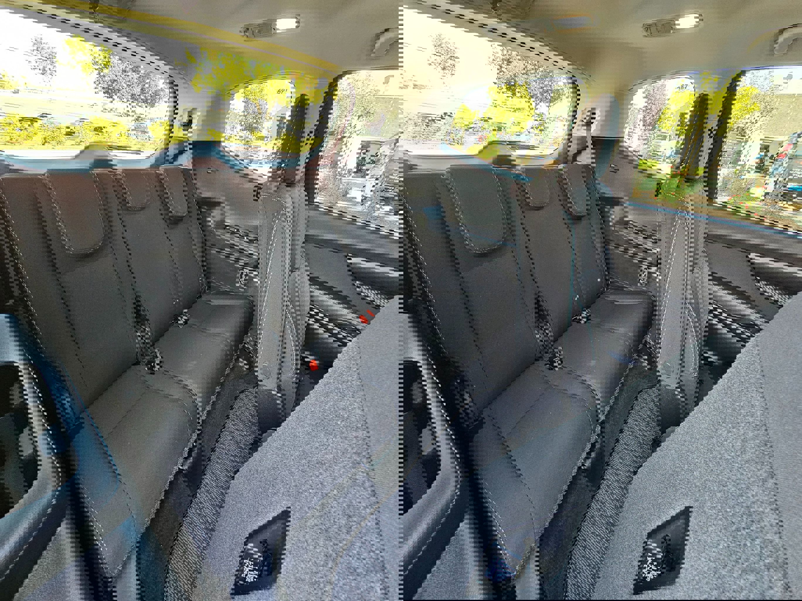 Used 2025 Subaru Ascent Premium image 27