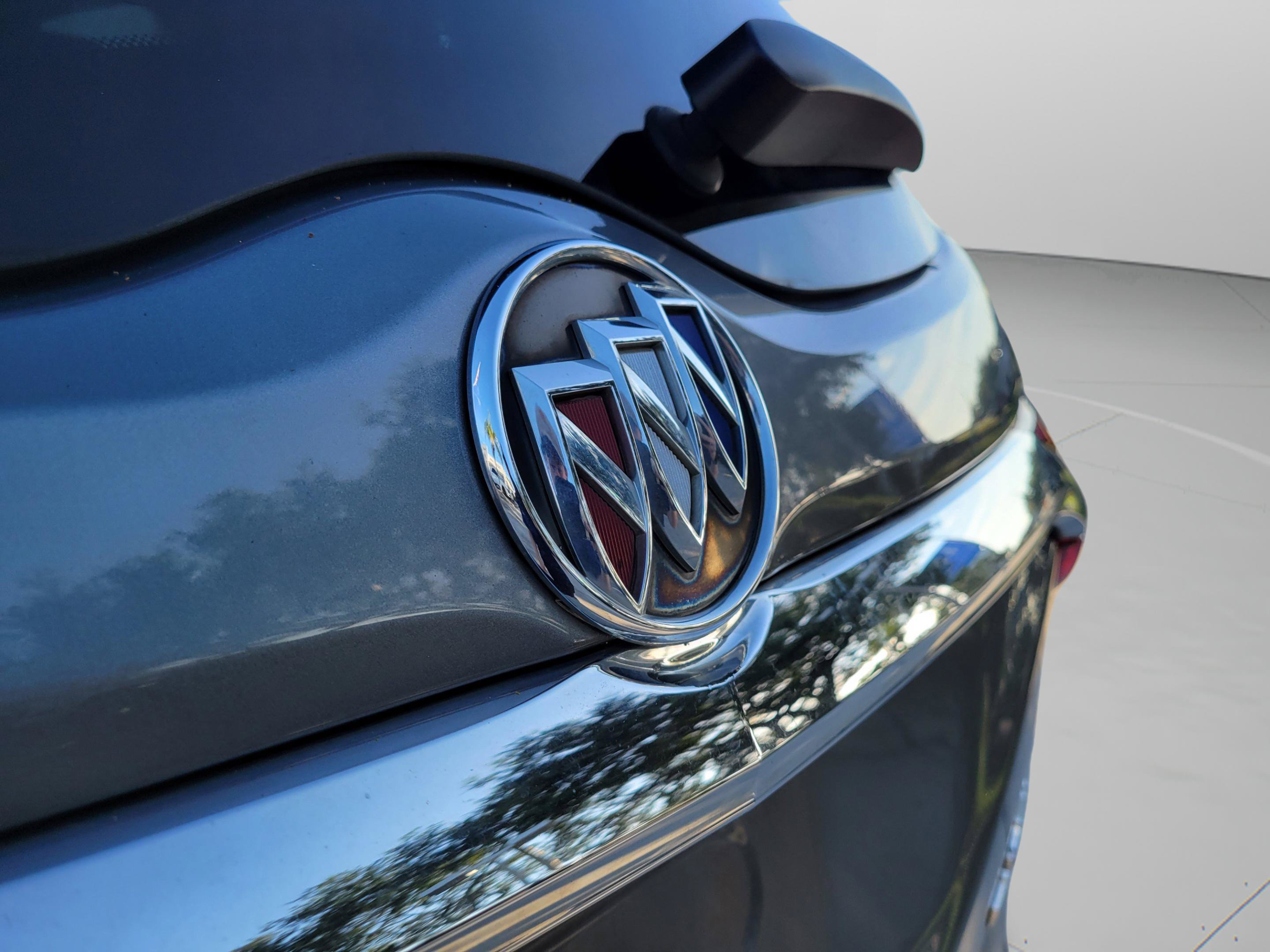 Used 2019 Buick Enclave Essence AWD/4WD image 29