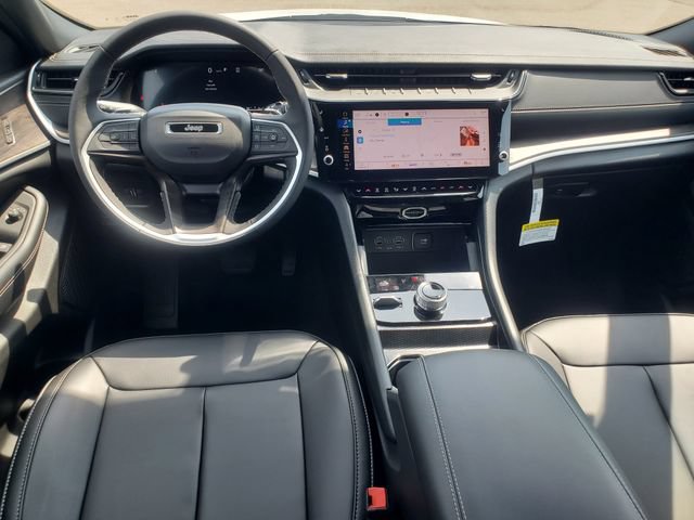 New 2026 Jeep Grand Cherokee Limited AWD/4WD image 11