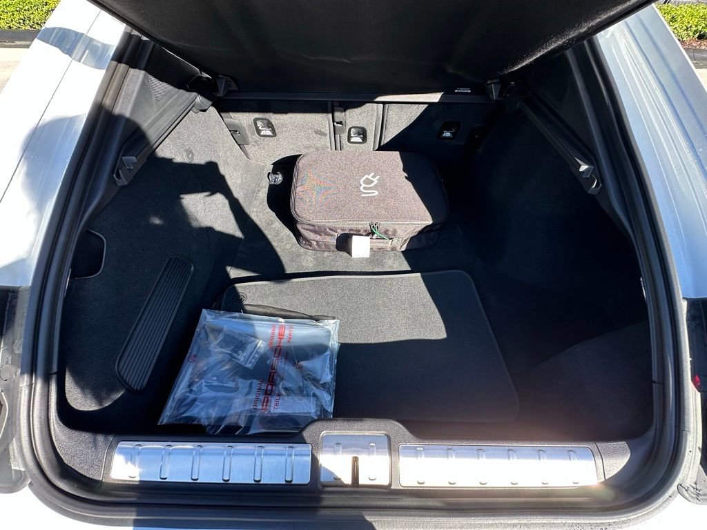 Used 2026 Porsche Panamera 4 image 40