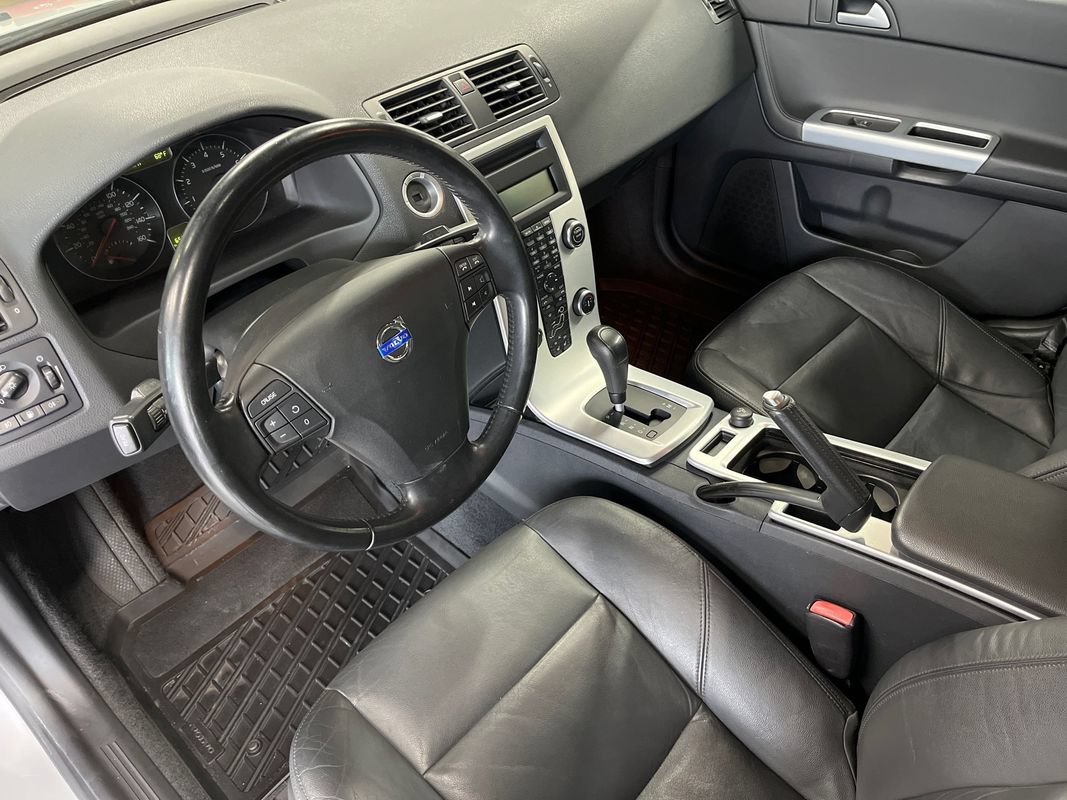 Used 2011 Volvo V50 T5 w/ Preferred Pkg FWD image 34