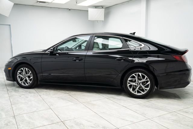Used 2023 Hyundai Sonata SEL image 3