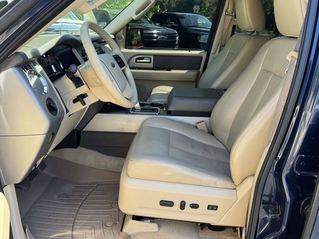 Used 2013 Ford Expedition XLT AWD/4WD image 22