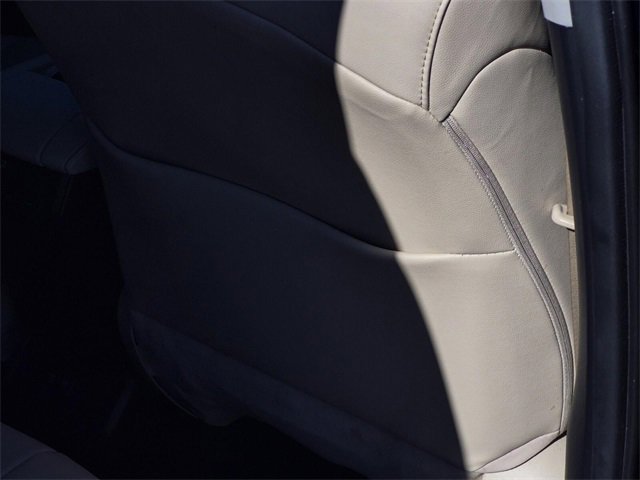 Used 2020 Toyota Highlander XLE image 18