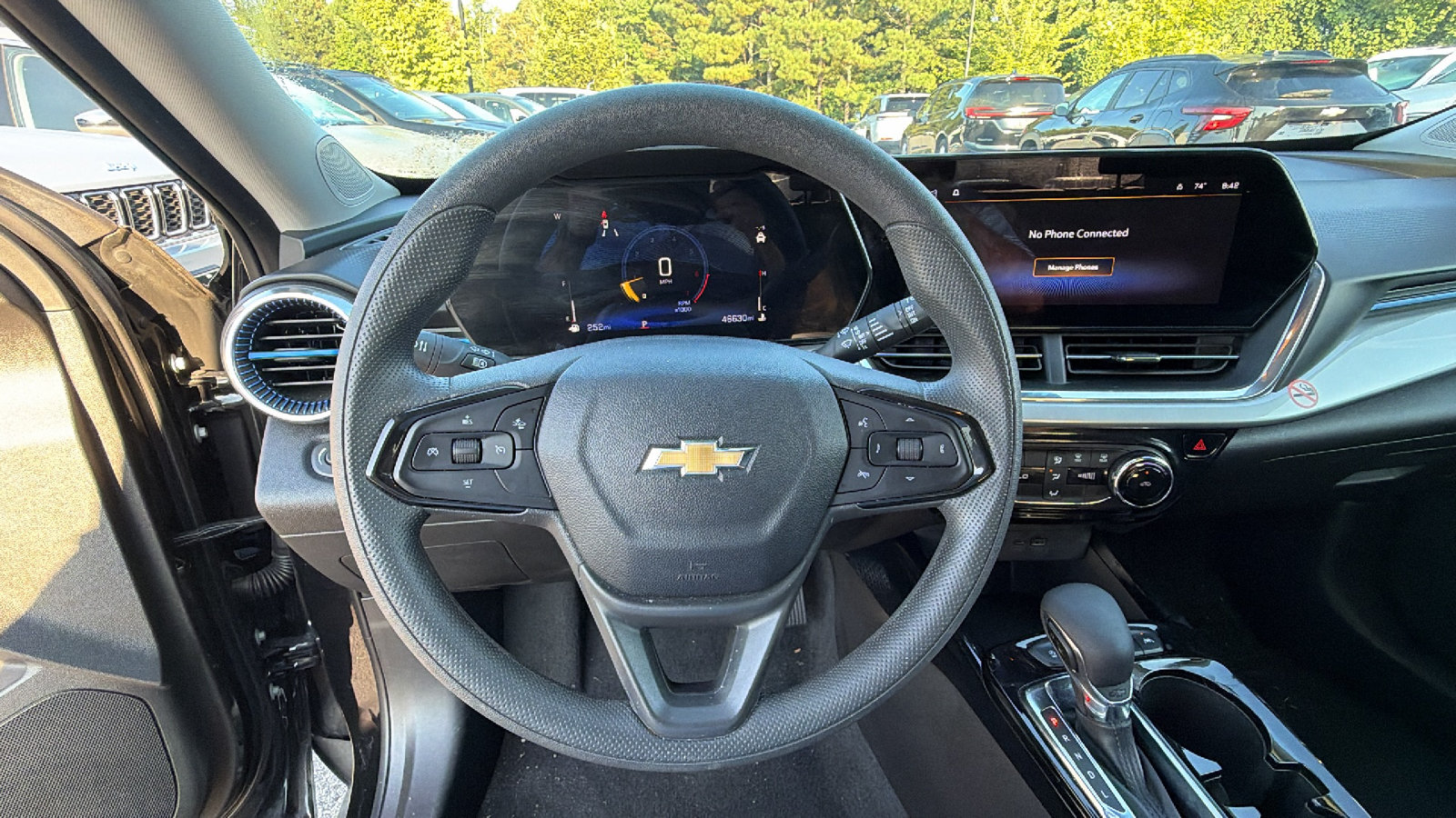Used 2025 Chevrolet Trax LT FWD image 25