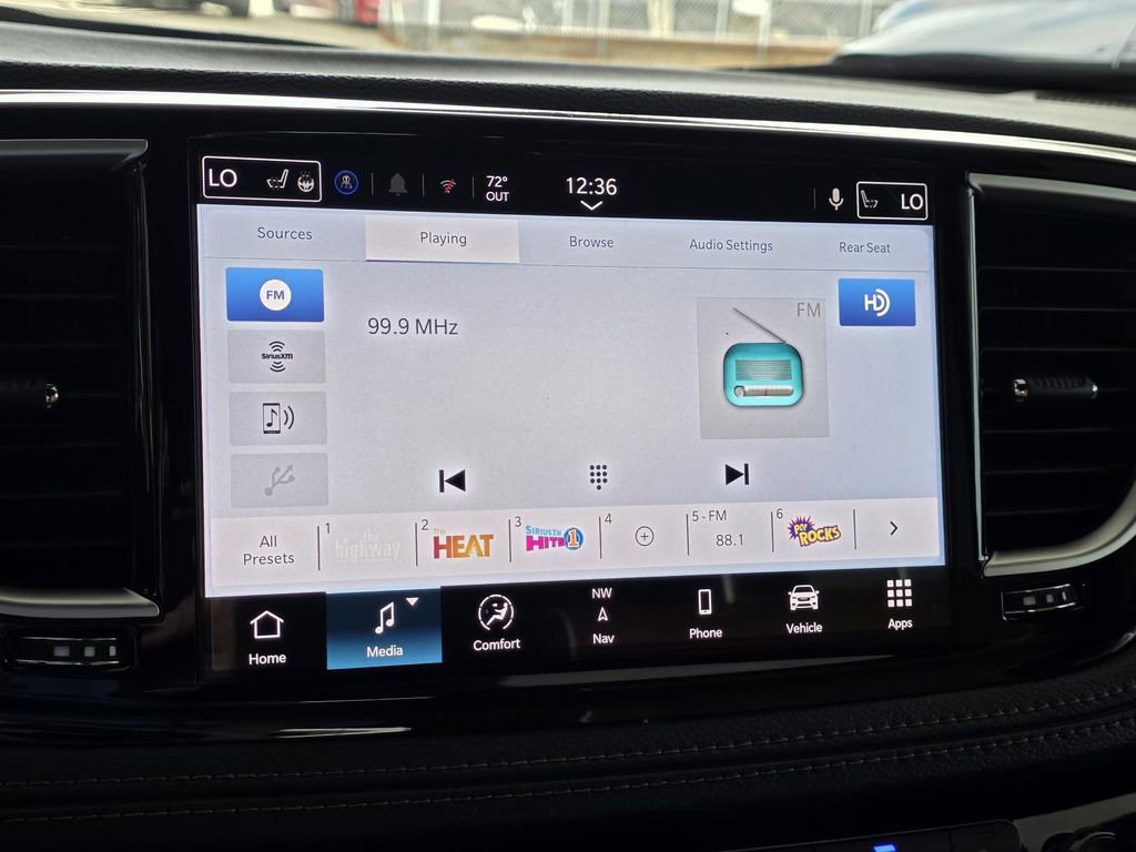 New 2026 Chrysler Pacifica Pinnacle w/ Trailer Tow Group image 31