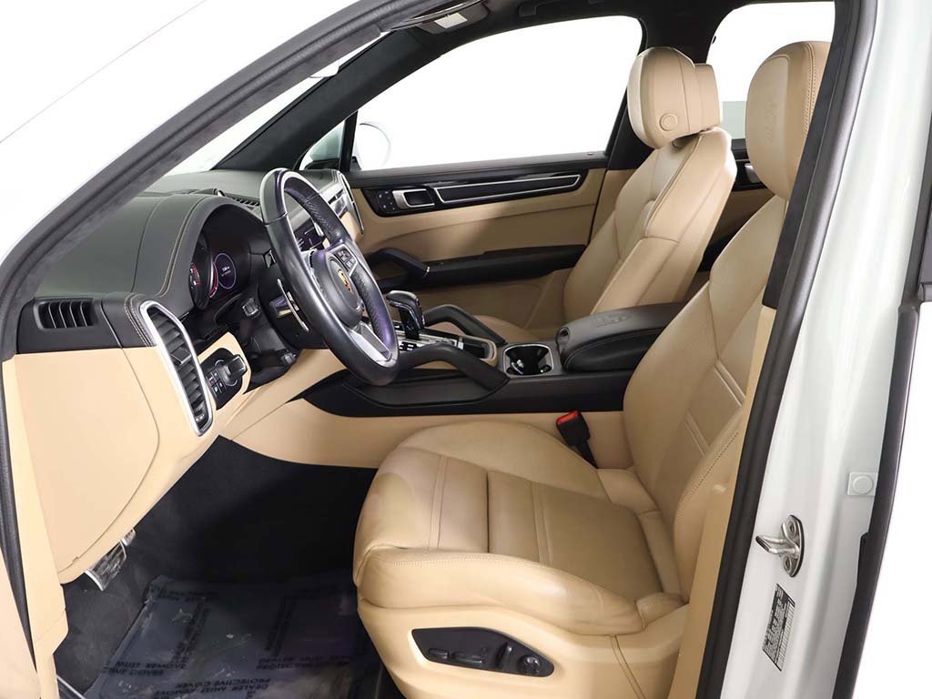 Used 2022 Porsche Cayenne GTS image 34