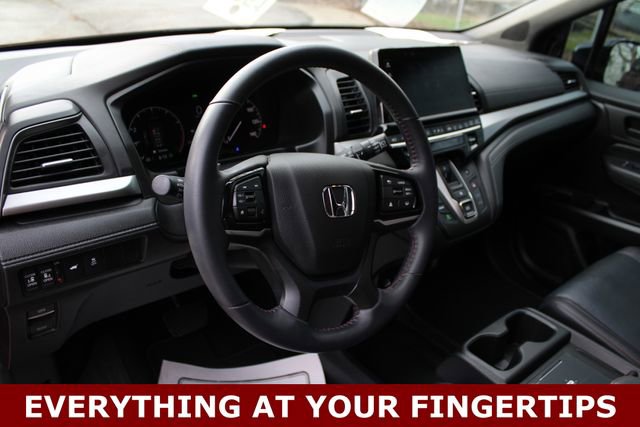 Used 2025 Honda Odyssey Sport-L image 2