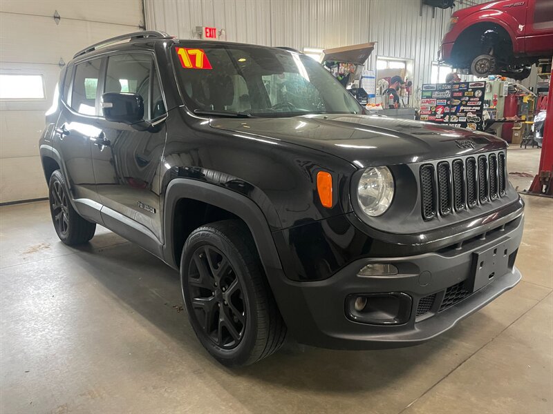 Used 2017 Jeep Renegade Altitude AWD/4WD image 4